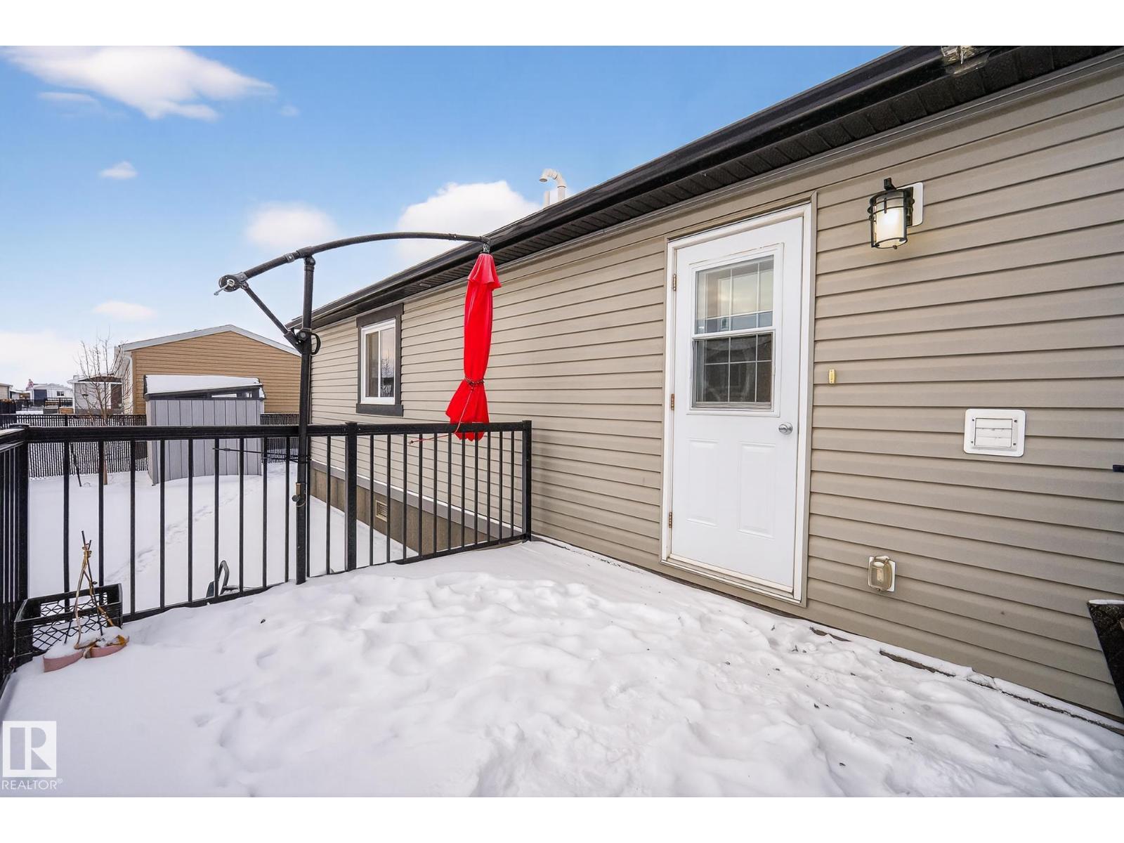 18 Aspen AV - 18