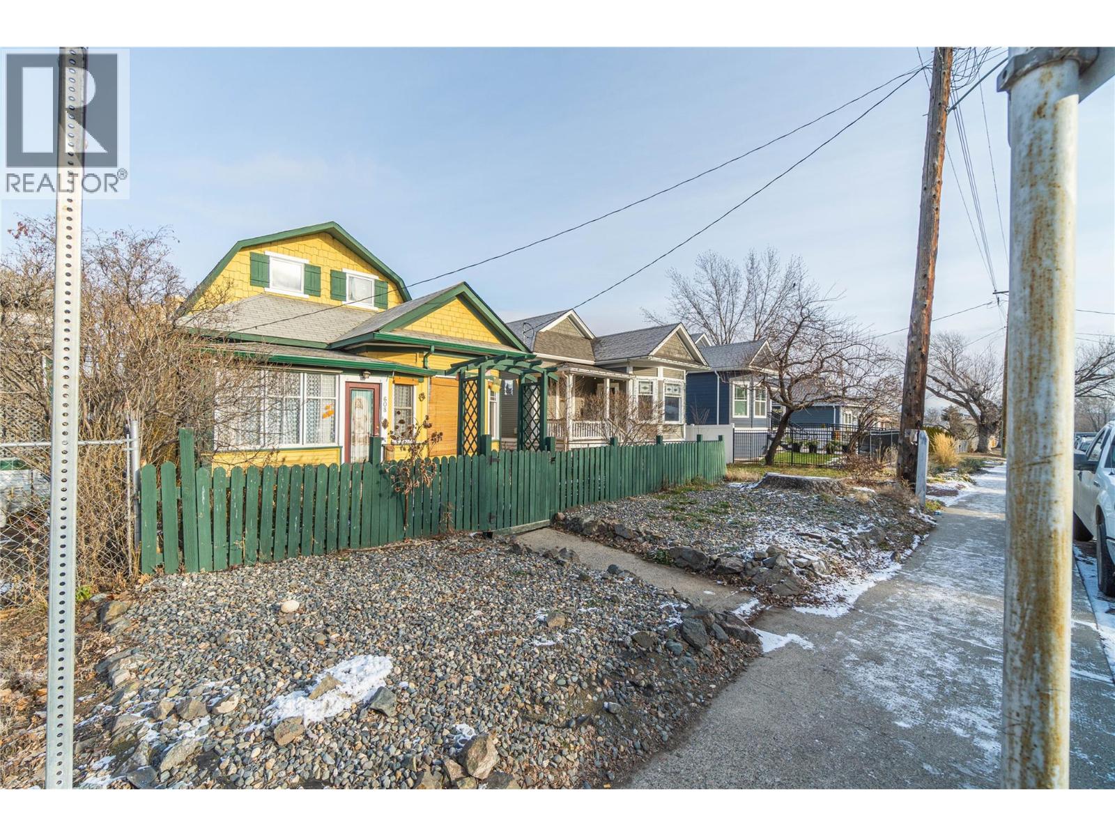 608 St Paul Street - 23