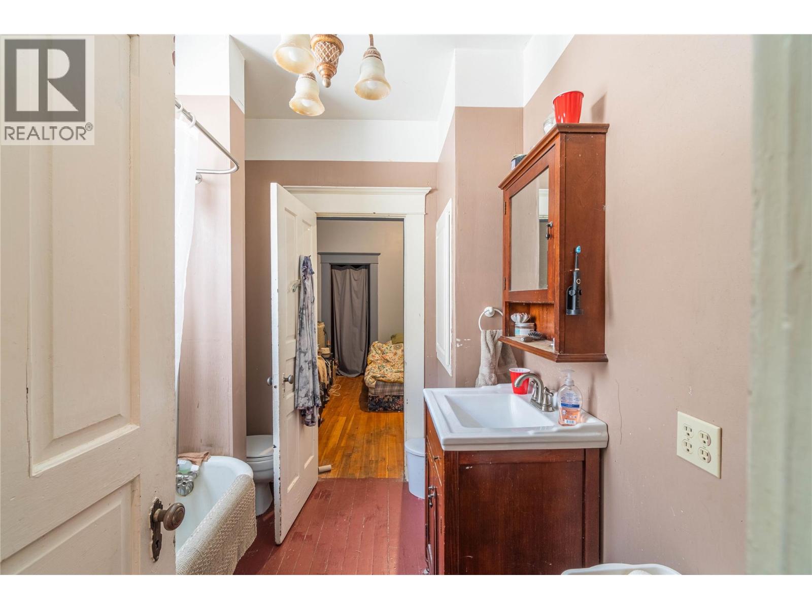 608 St Paul Street - 9