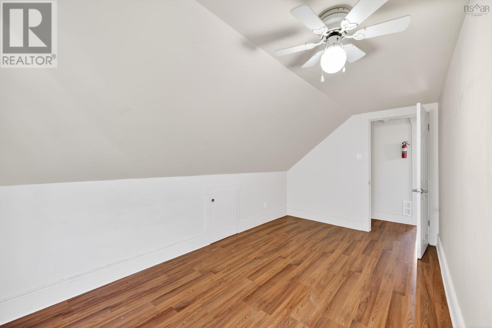 Property 24 of 43 of 116 Macrae Avenue