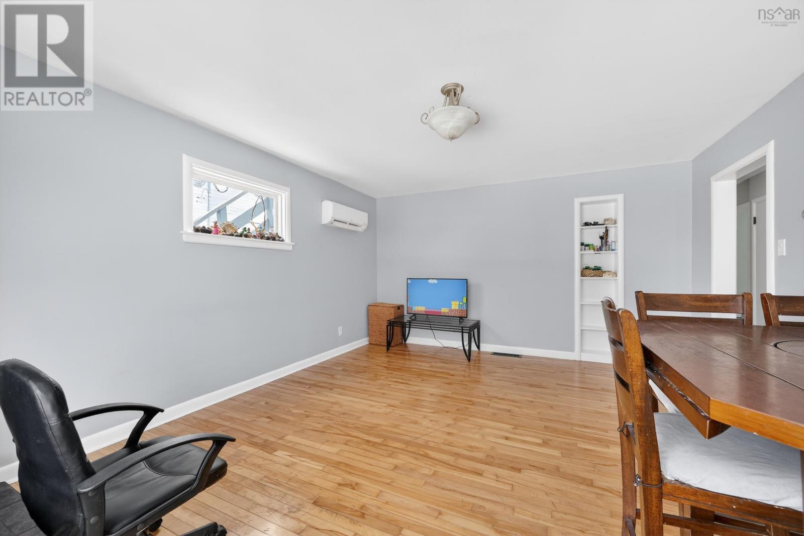 Property 37 of 43 of 116 Macrae Avenue