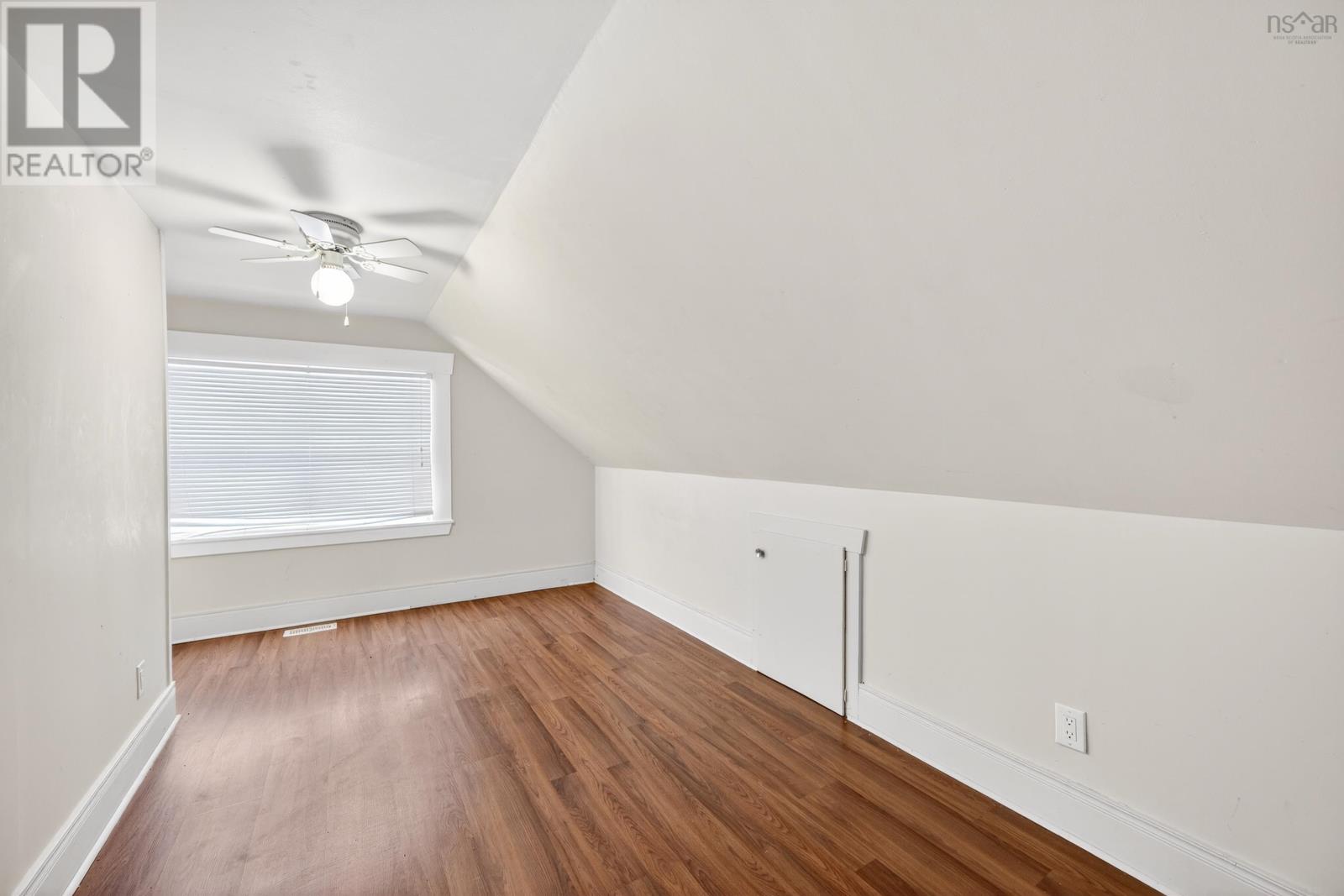 Property 10 of 43 of 116 Macrae Avenue