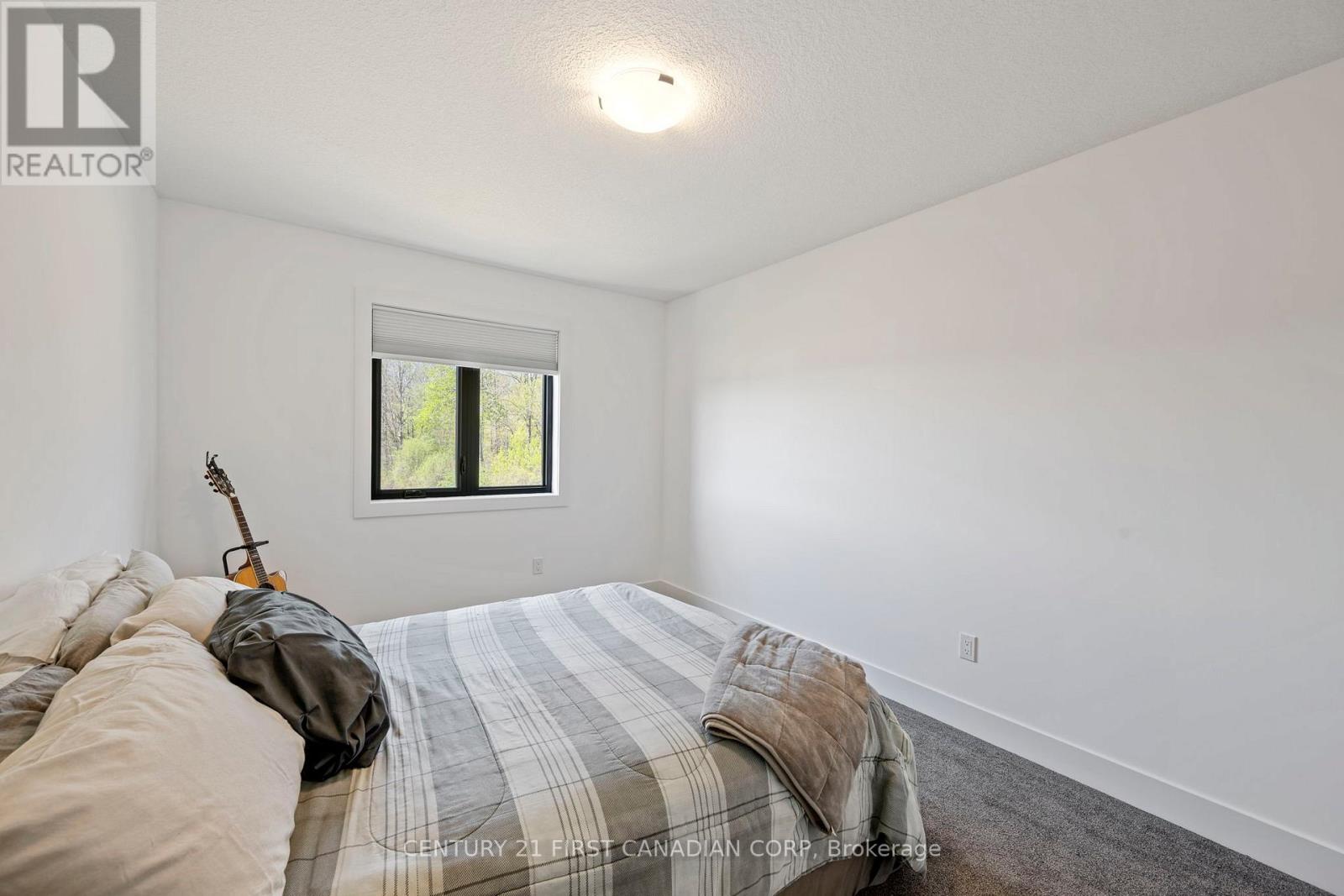 5 HARTLAND CIRCLE — photo 24