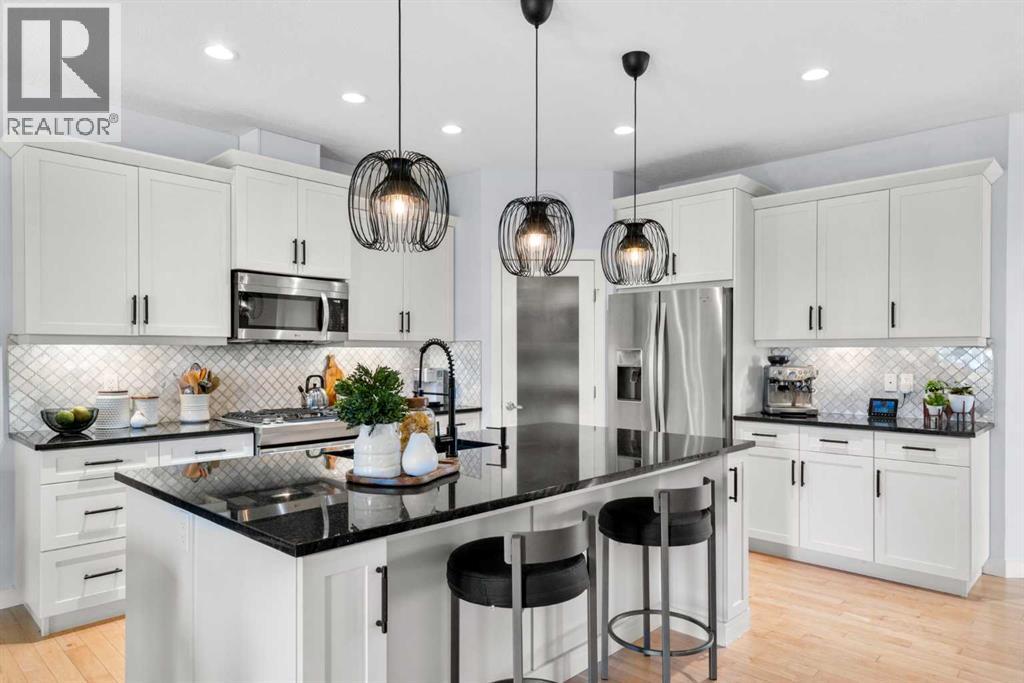 25 Fireside Landing, Cochrane