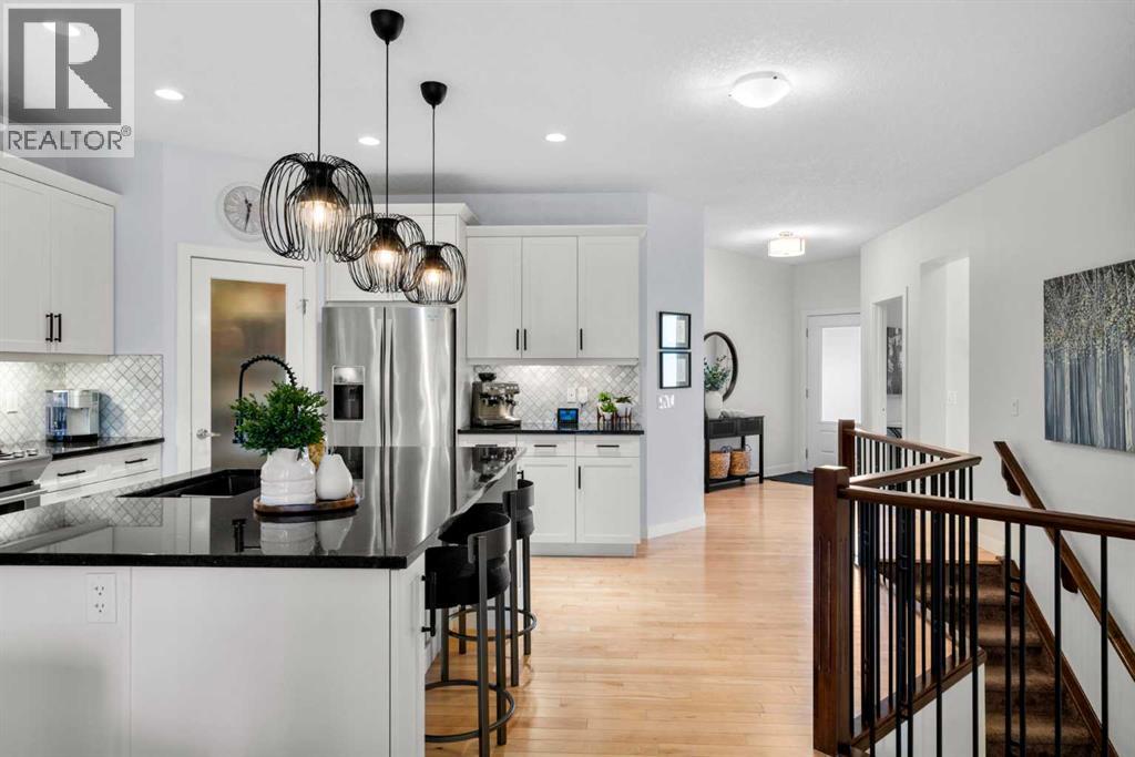 25 Fireside Landing, Cochrane