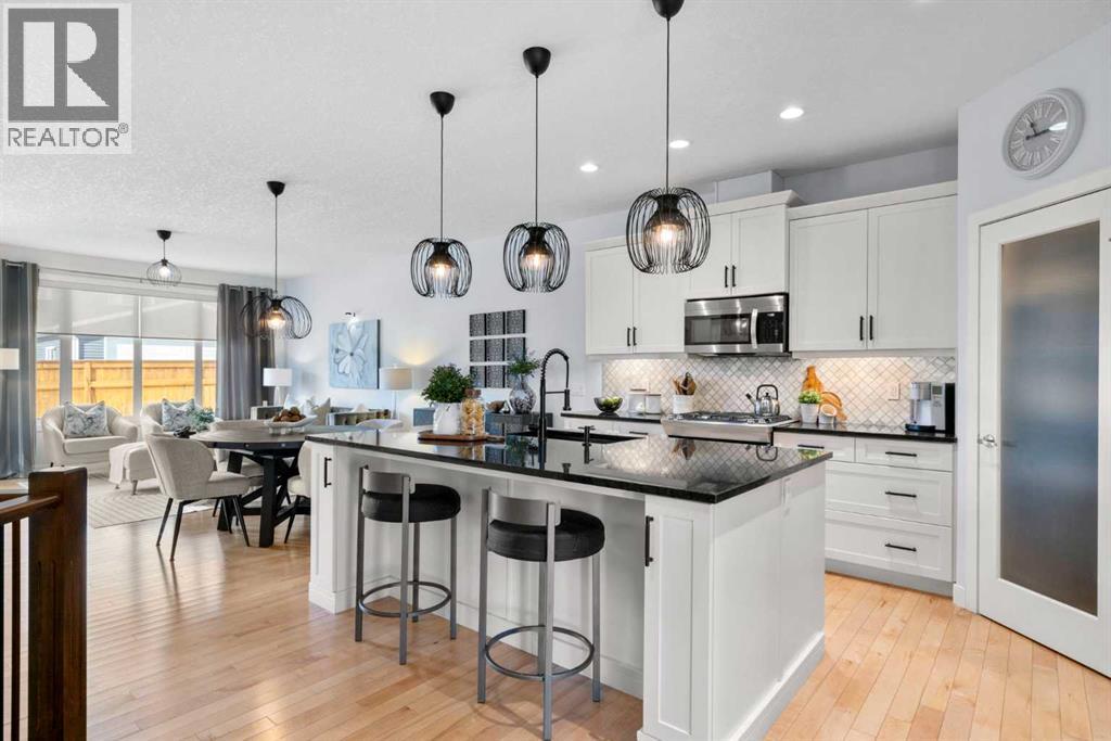 25 Fireside Landing, Cochrane