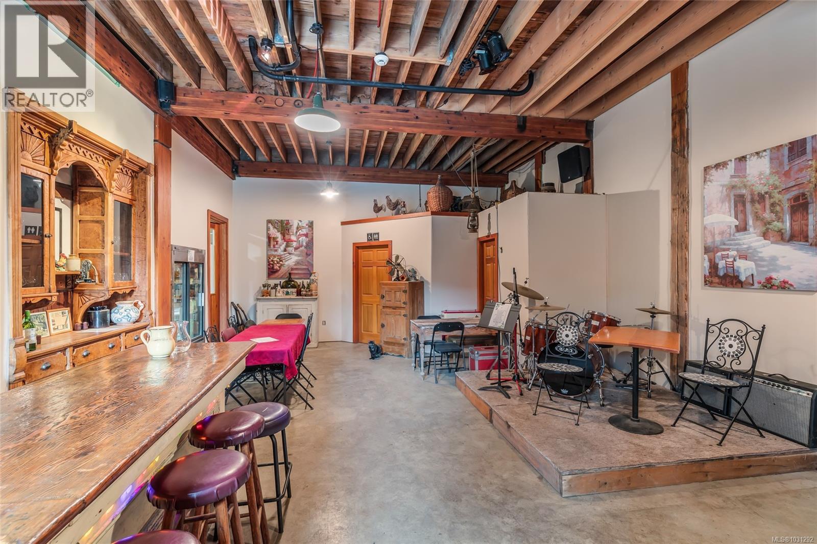 2300 EAST WELLINGTON RD - 19