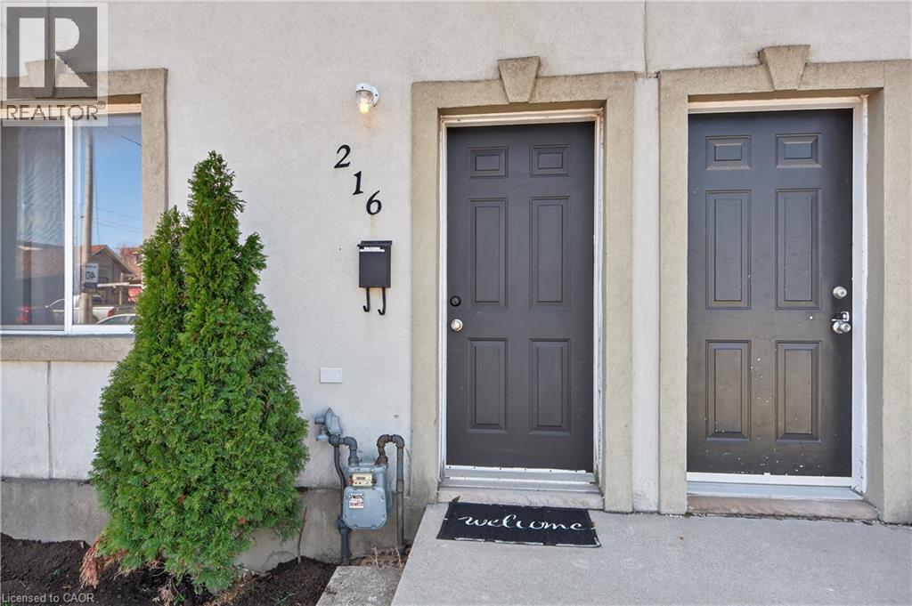 216 ROBERT Street - 3