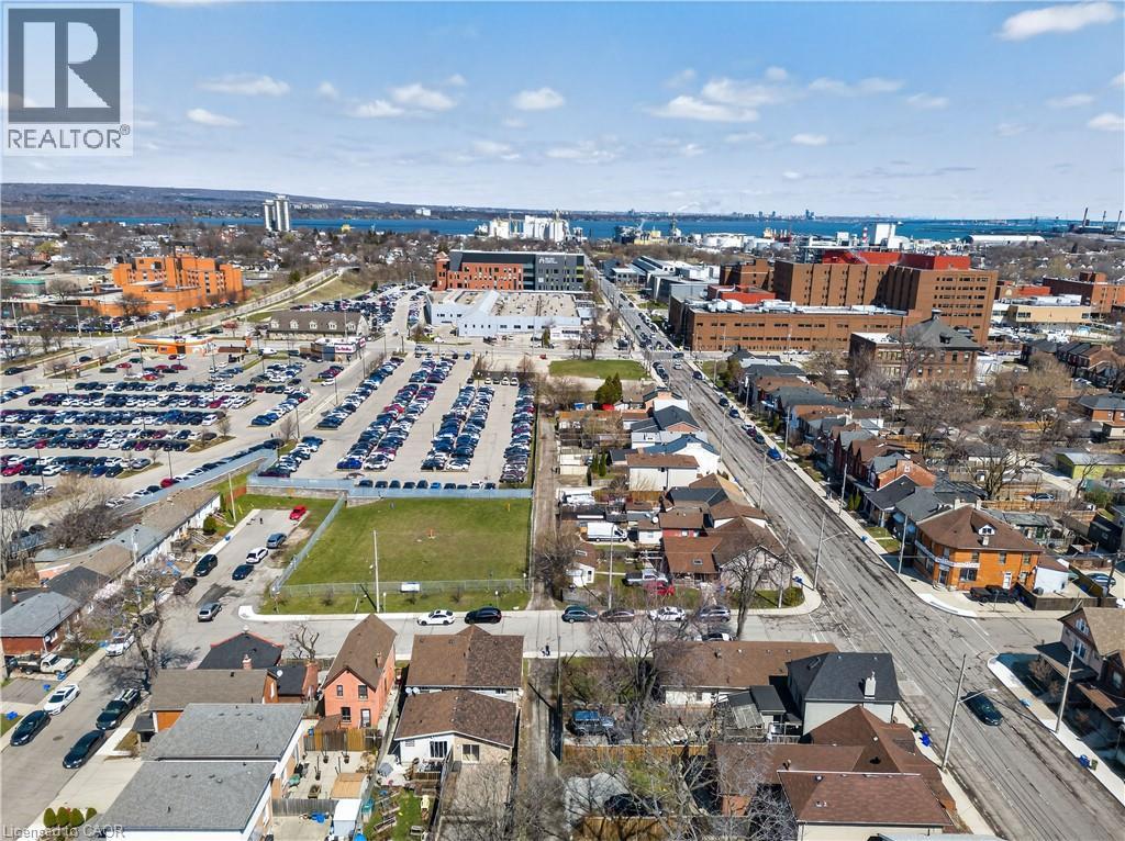 216 ROBERT Street - 48