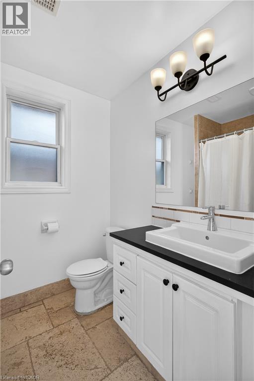 216 ROBERT Street - 24
