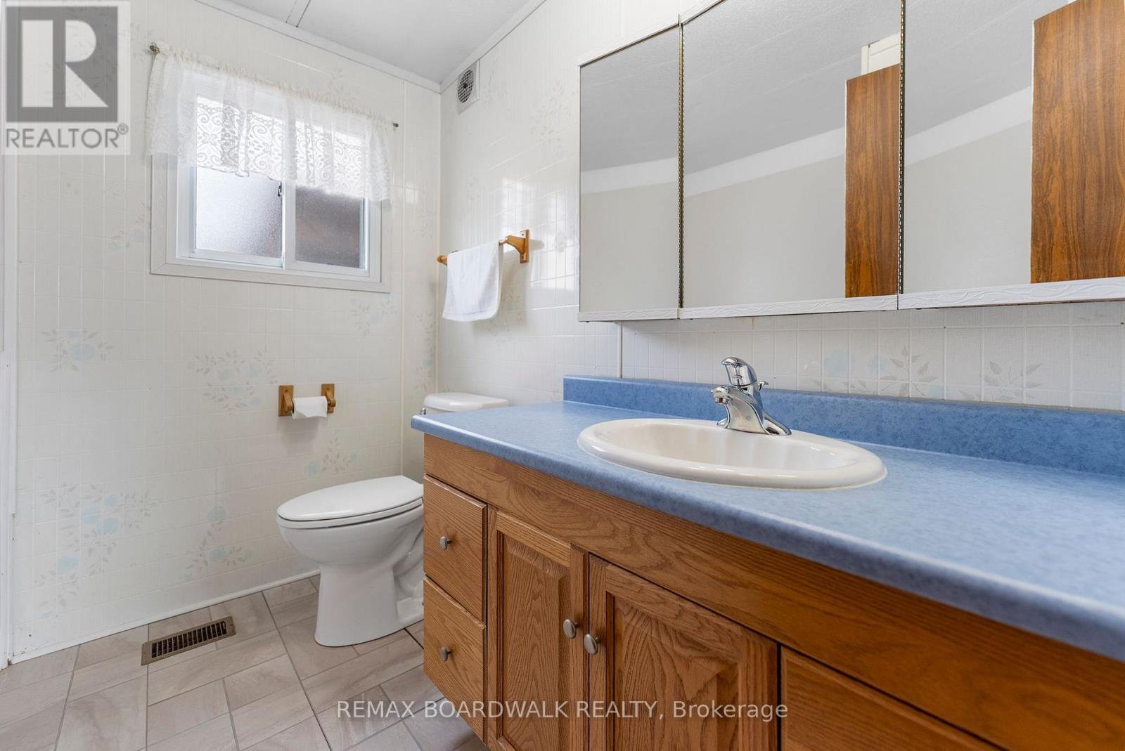 3 OTTERDALE CRESCENT — photo 30