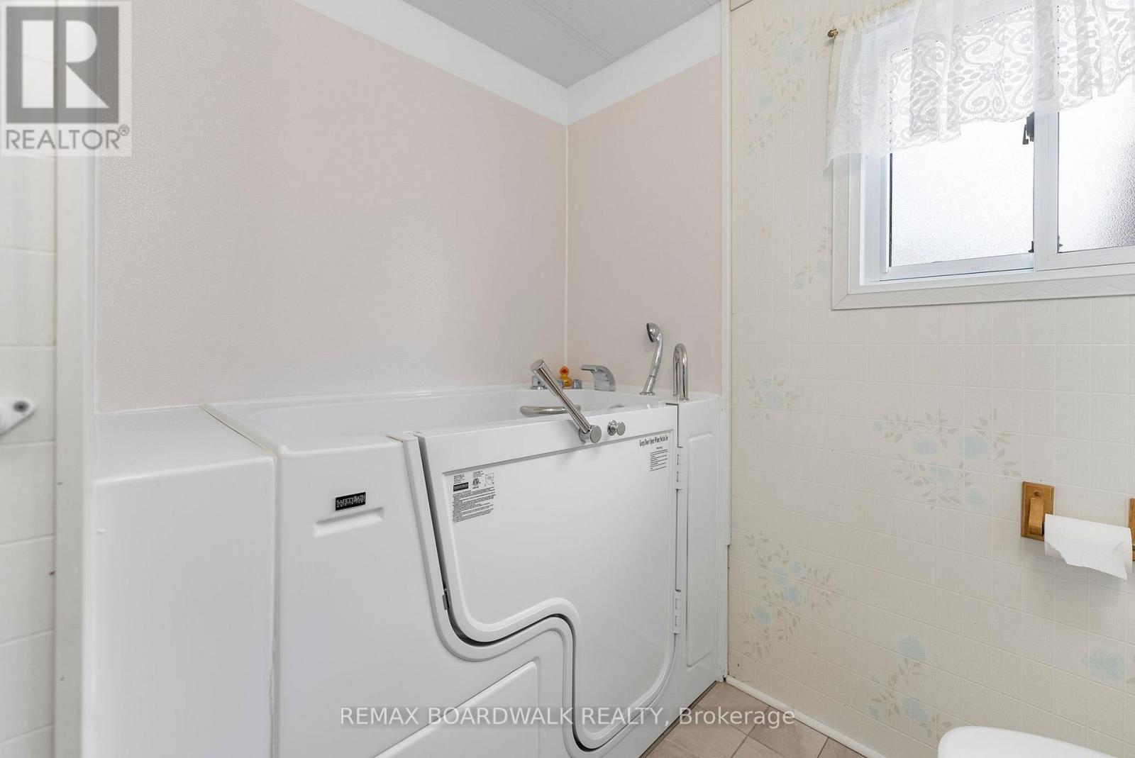3 OTTERDALE CRESCENT — photo 31
