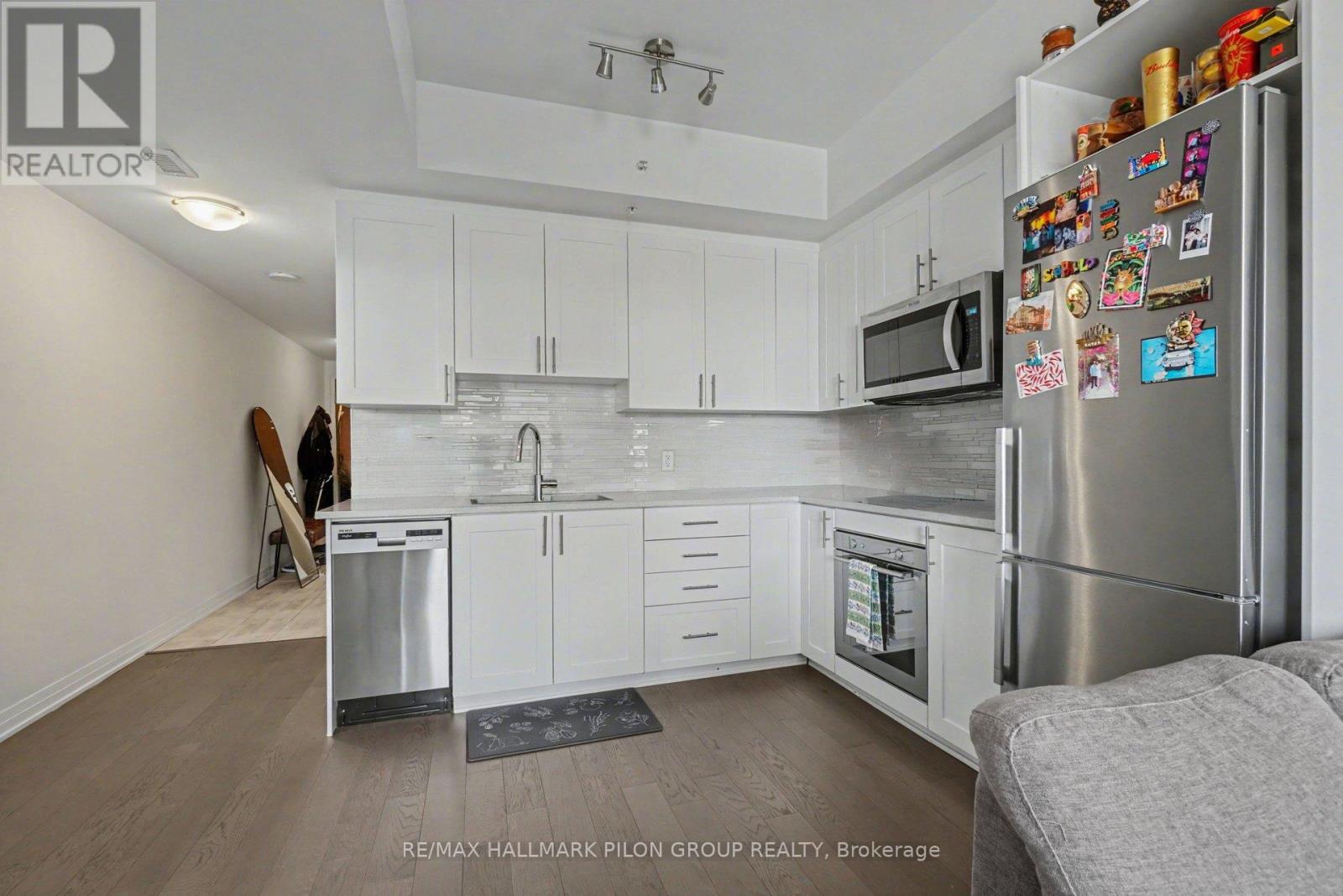 #908 805 CARLING AVENUE - 5