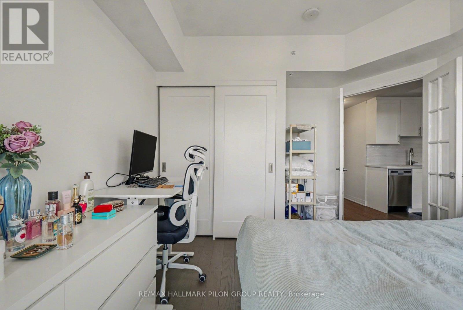 #908 805 CARLING AVENUE - 9