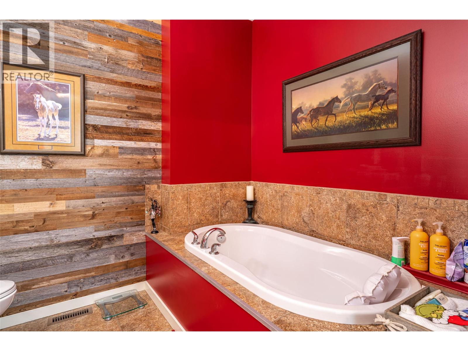 #27 2444 YORK AVENUE - 34