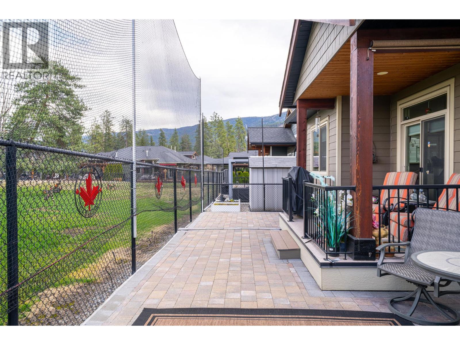 #27 2444 YORK AVENUE - 76