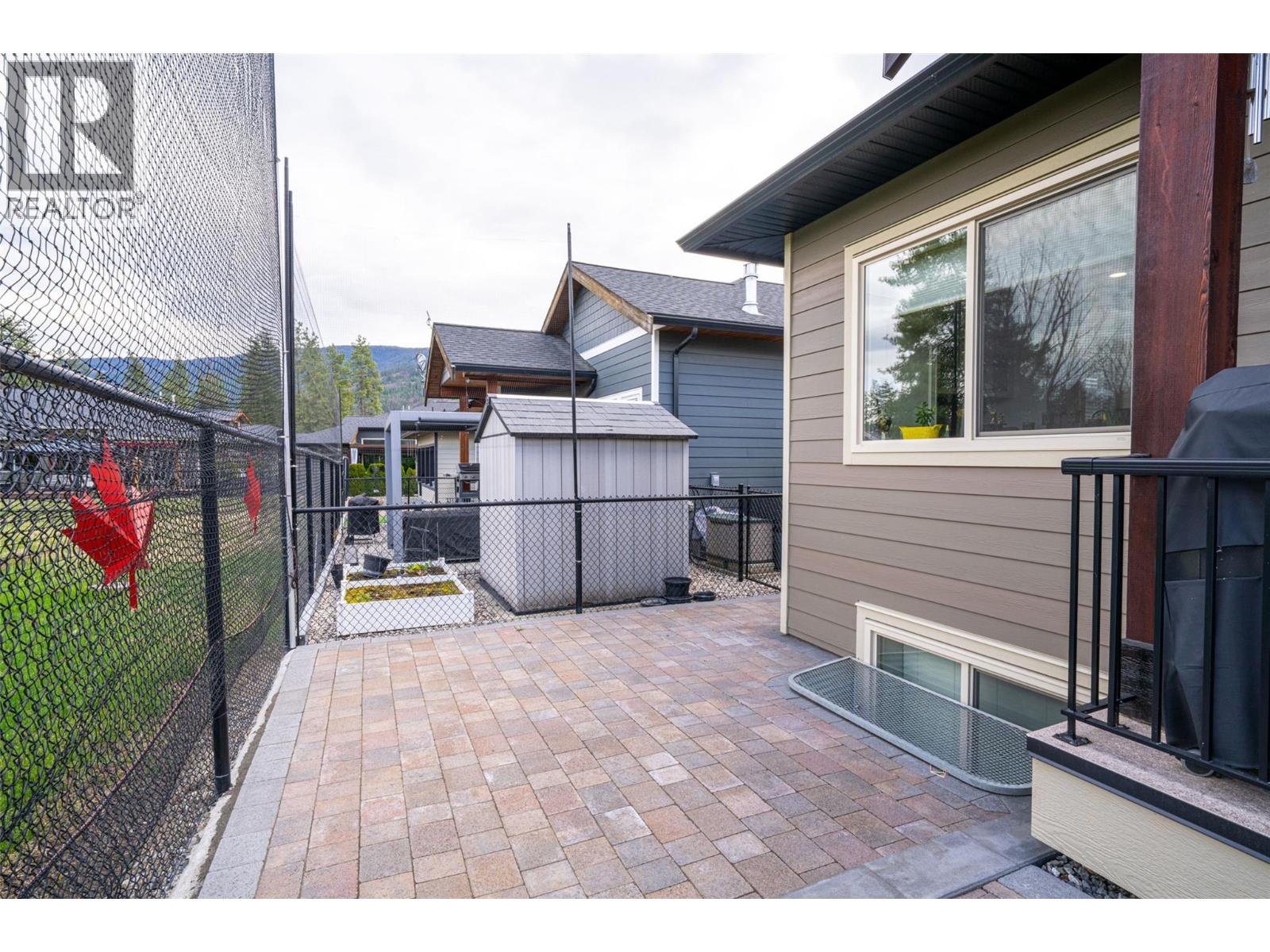 #27 2444 YORK AVENUE - 75