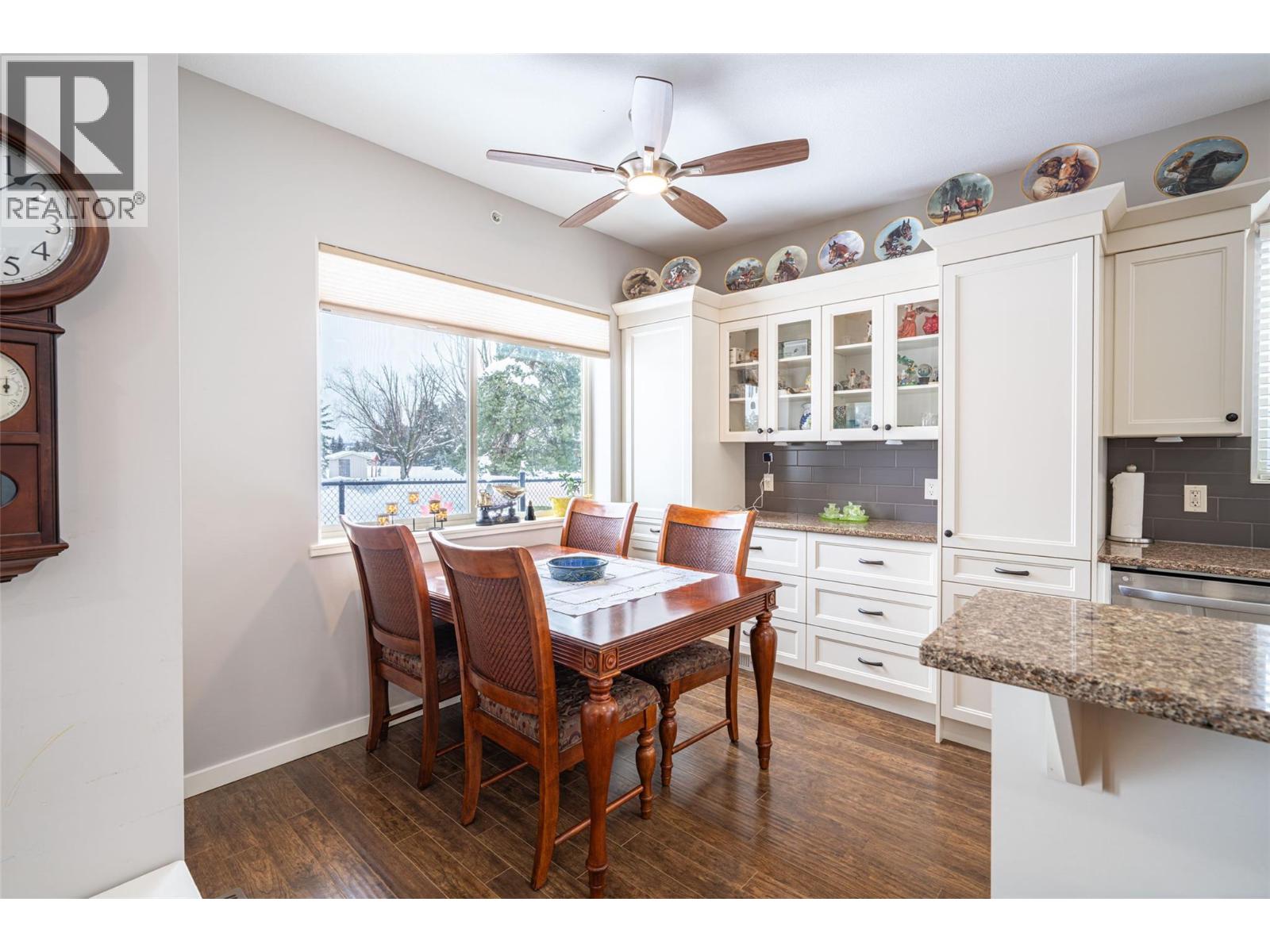 #27 2444 YORK AVENUE - 16