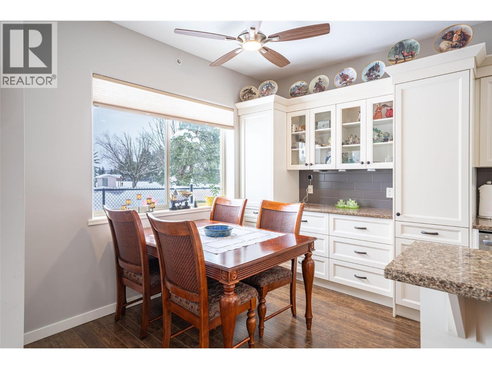 #27 2444 YORK AVENUE - 15