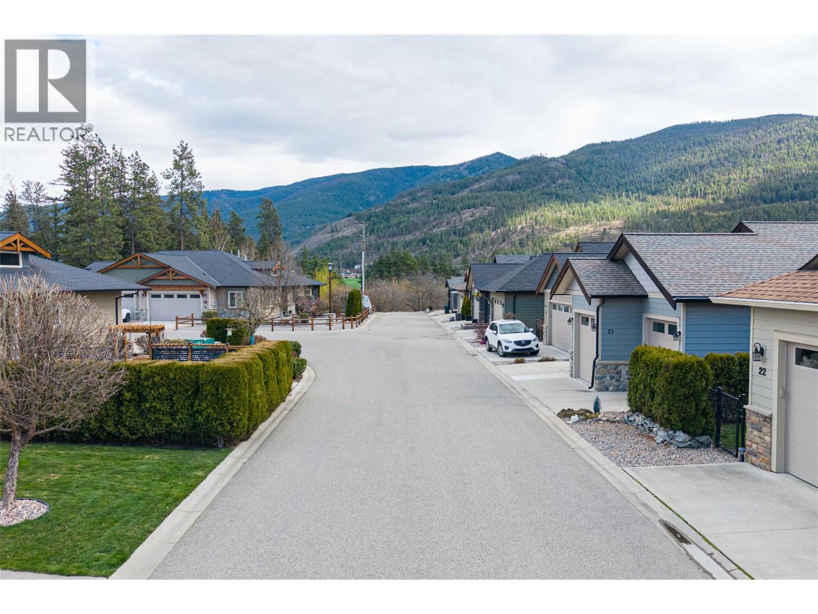 #27 2444 YORK AVENUE - 83