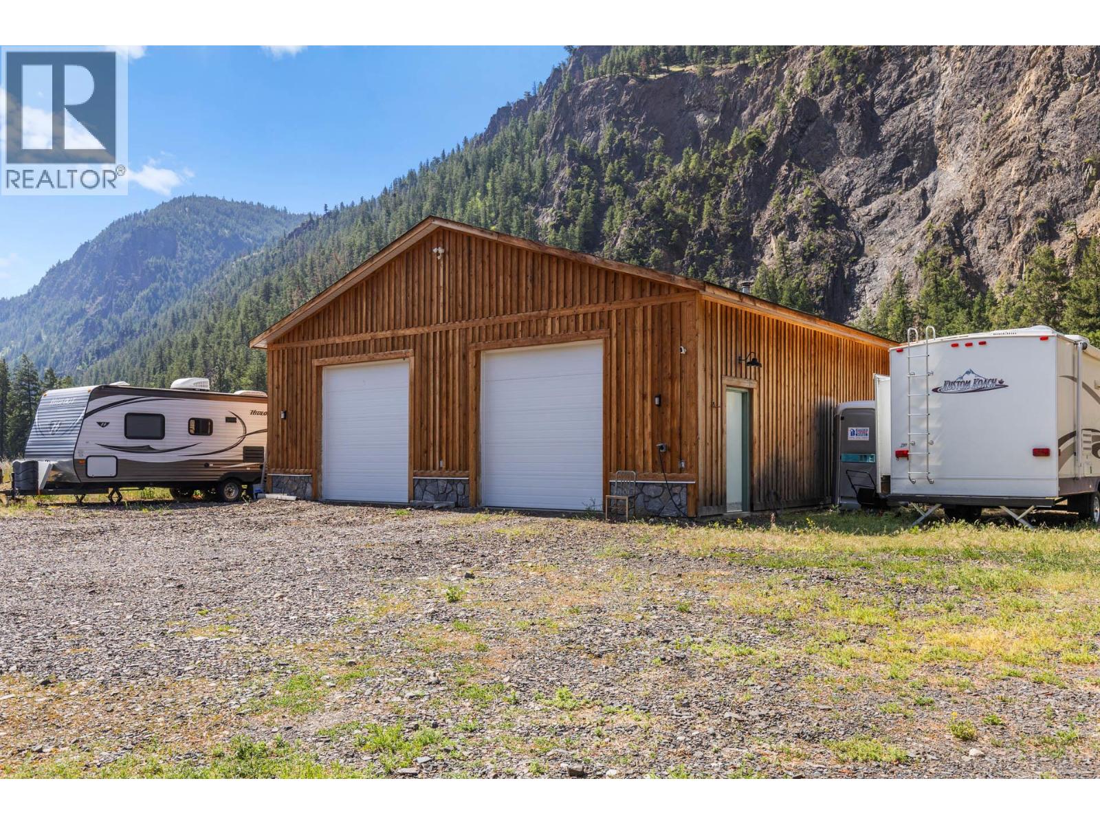 6097 Highway 3, Hedley