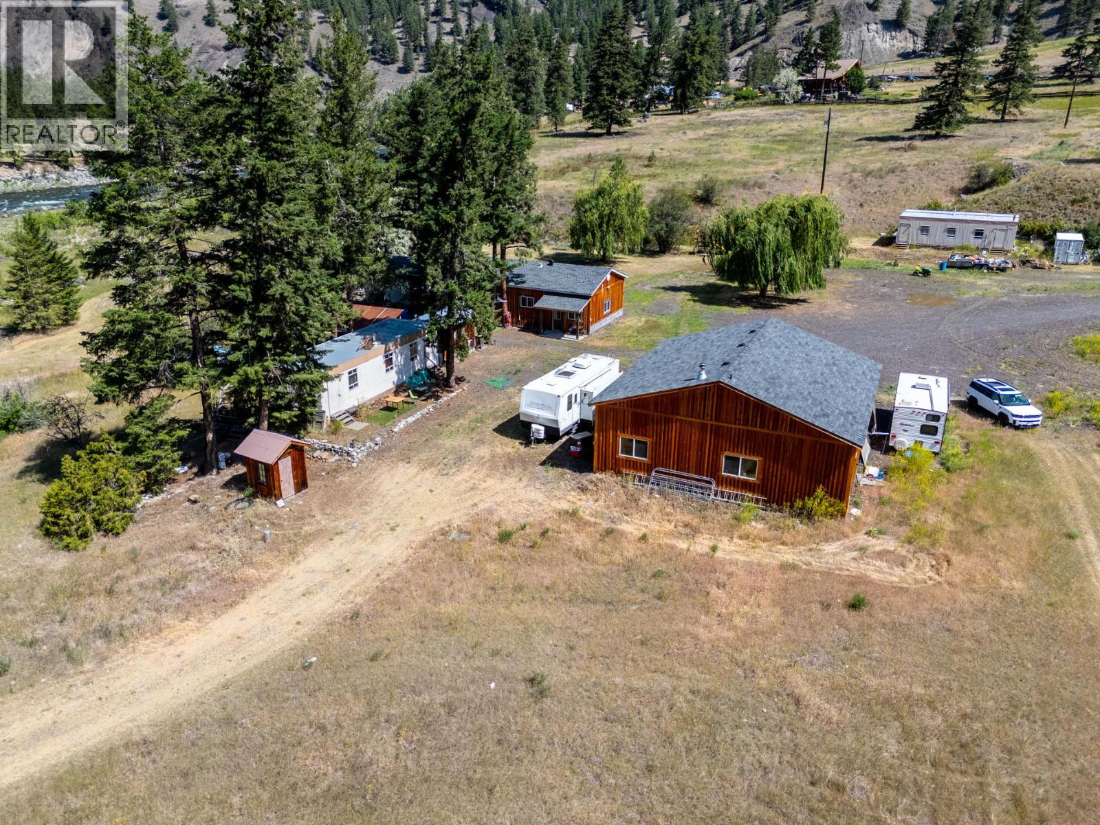 6097 Highway 3, Hedley