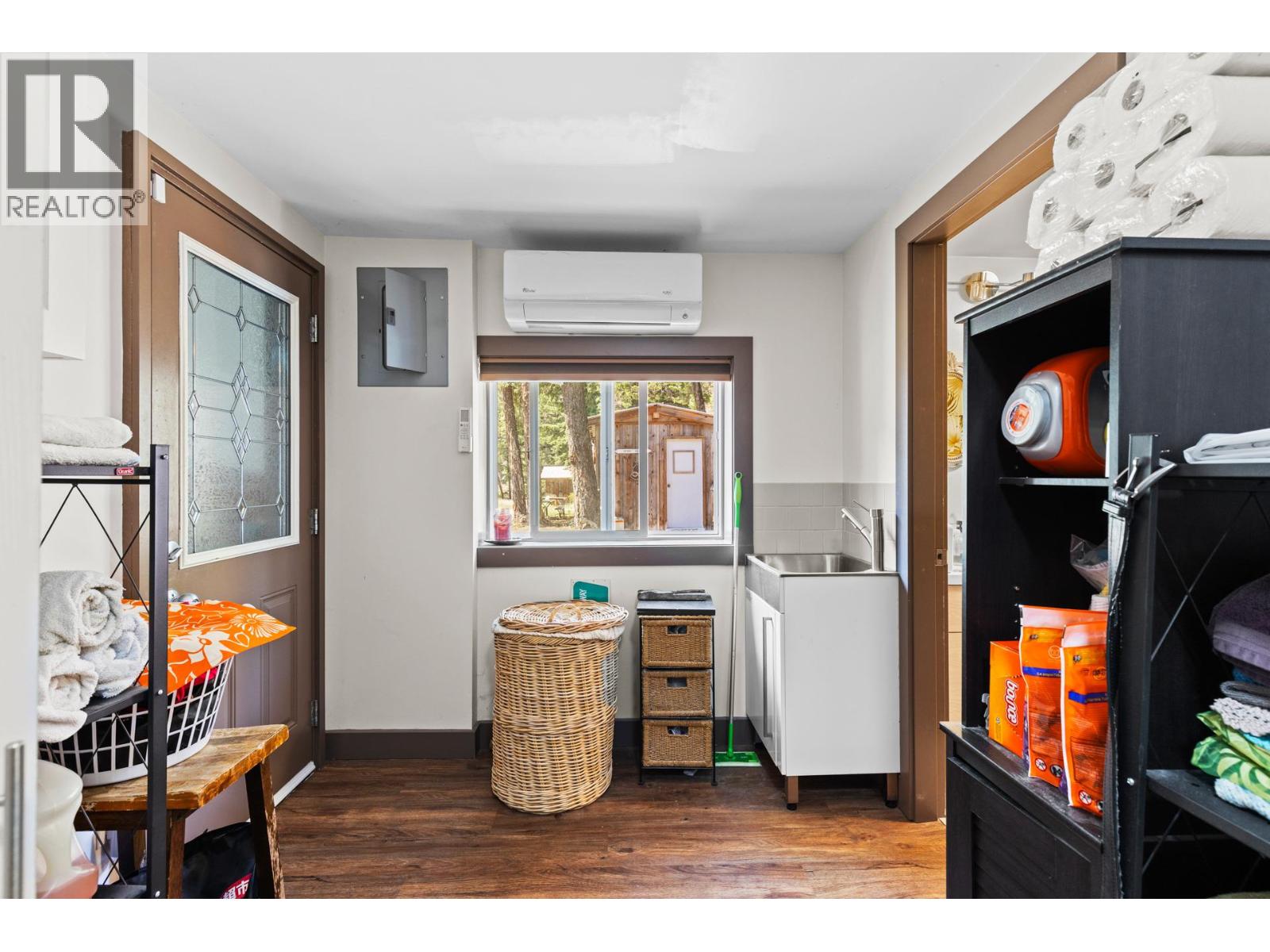 6097 Highway 3, Hedley