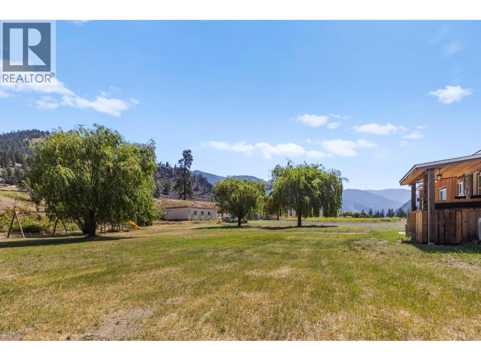 6097 Highway 3, Hedley