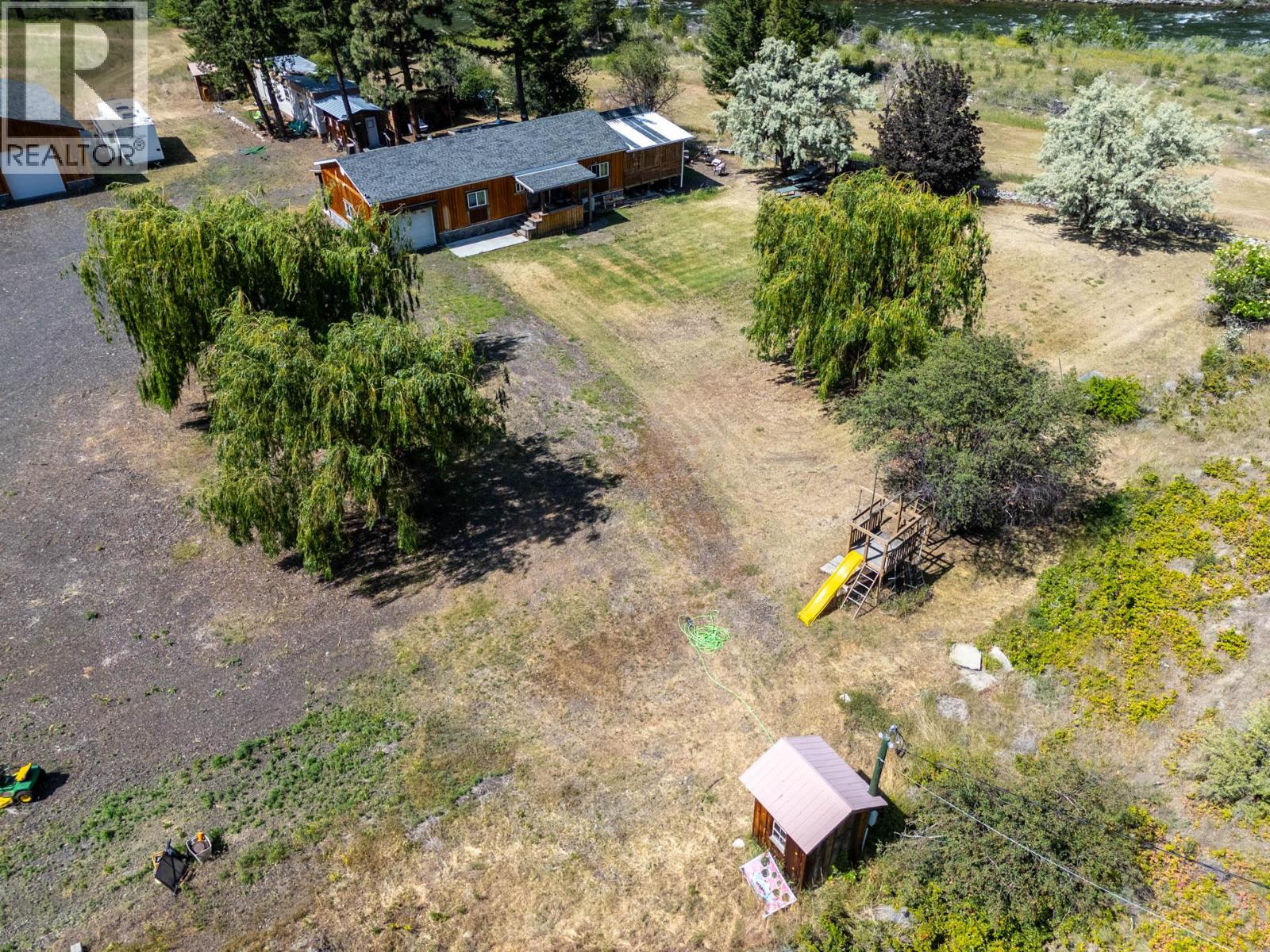 6097 Highway 3, Hedley