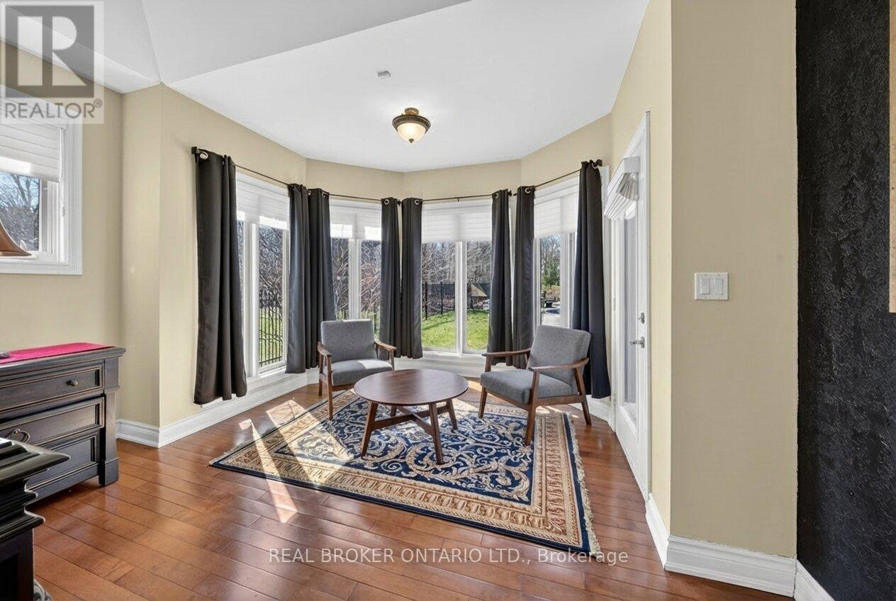 2600 MAPLE STREET - 21