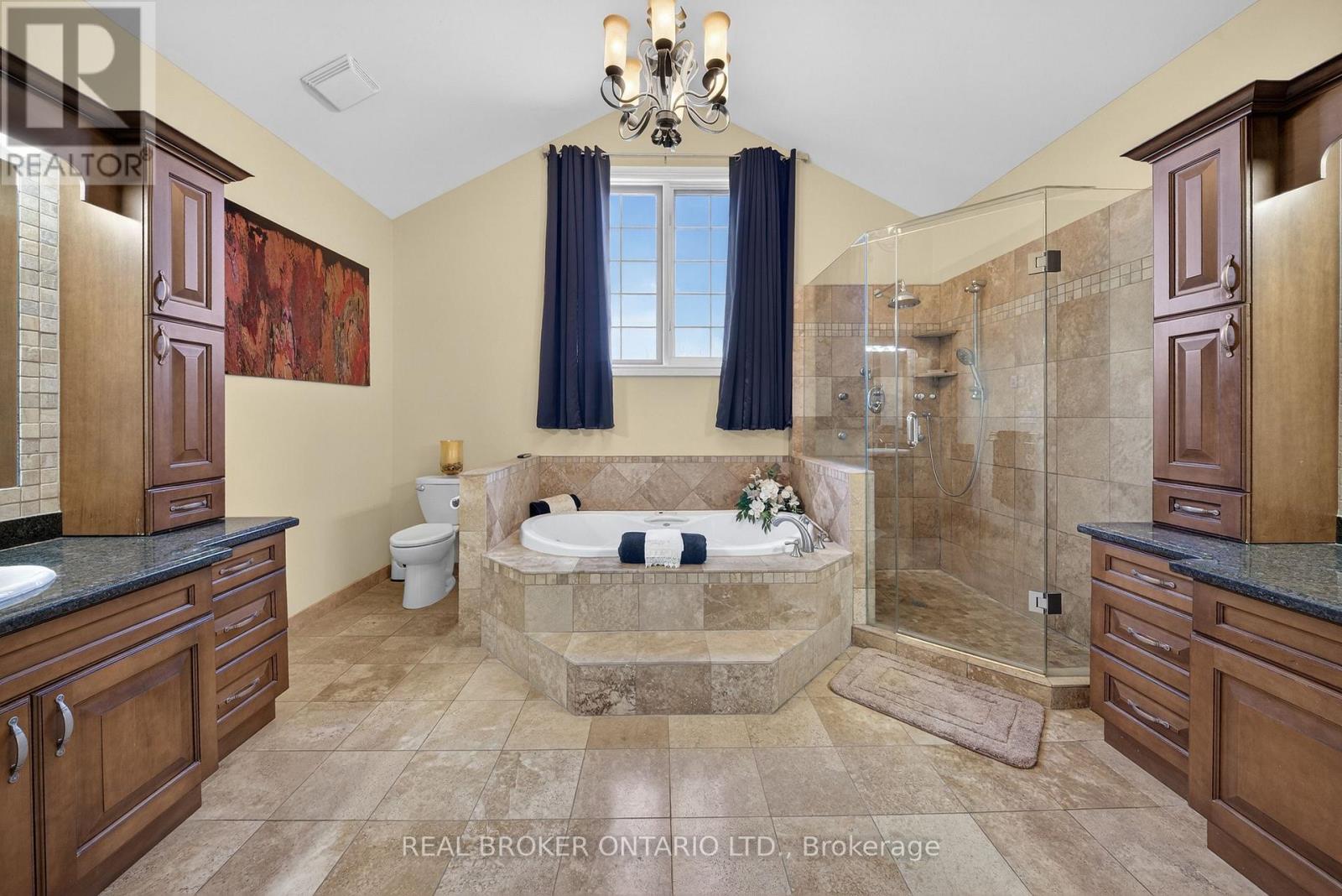 2600 MAPLE STREET - 26