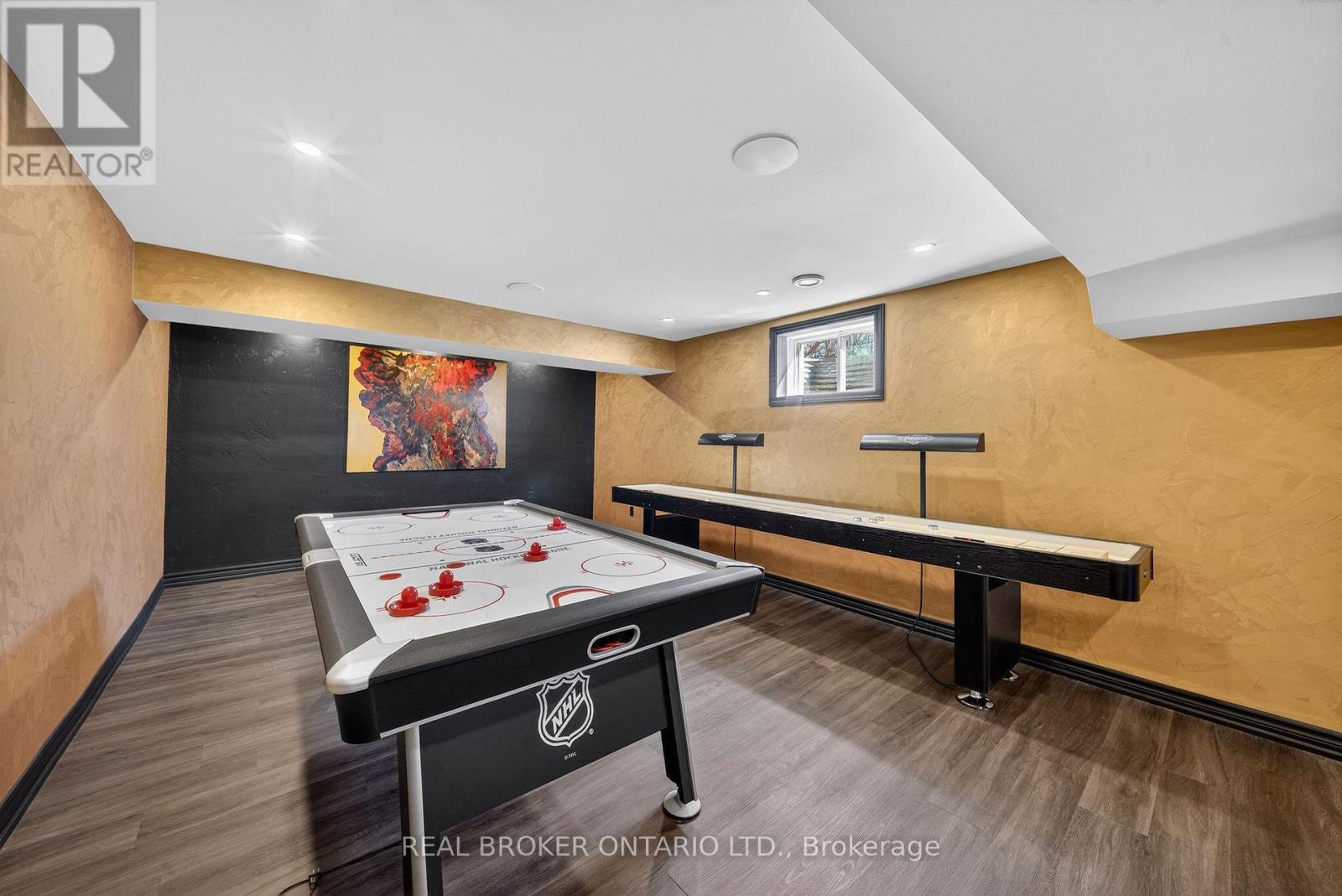 2600 MAPLE STREET - 36
