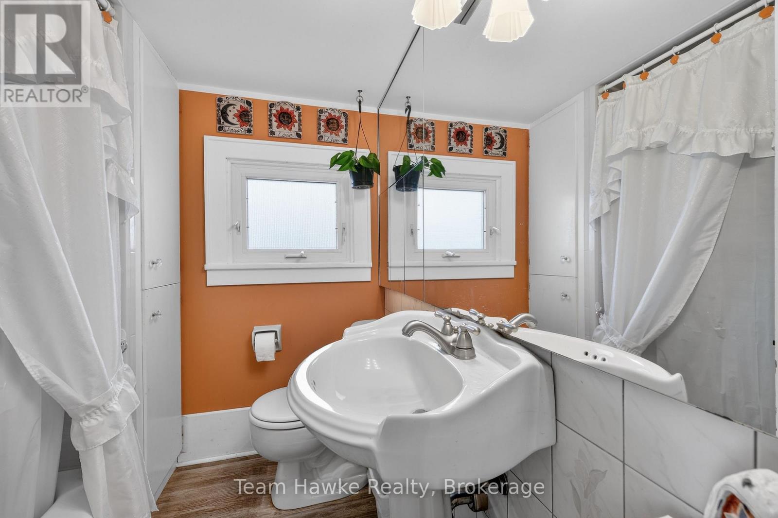 443 ELIZABETH STREET - 13