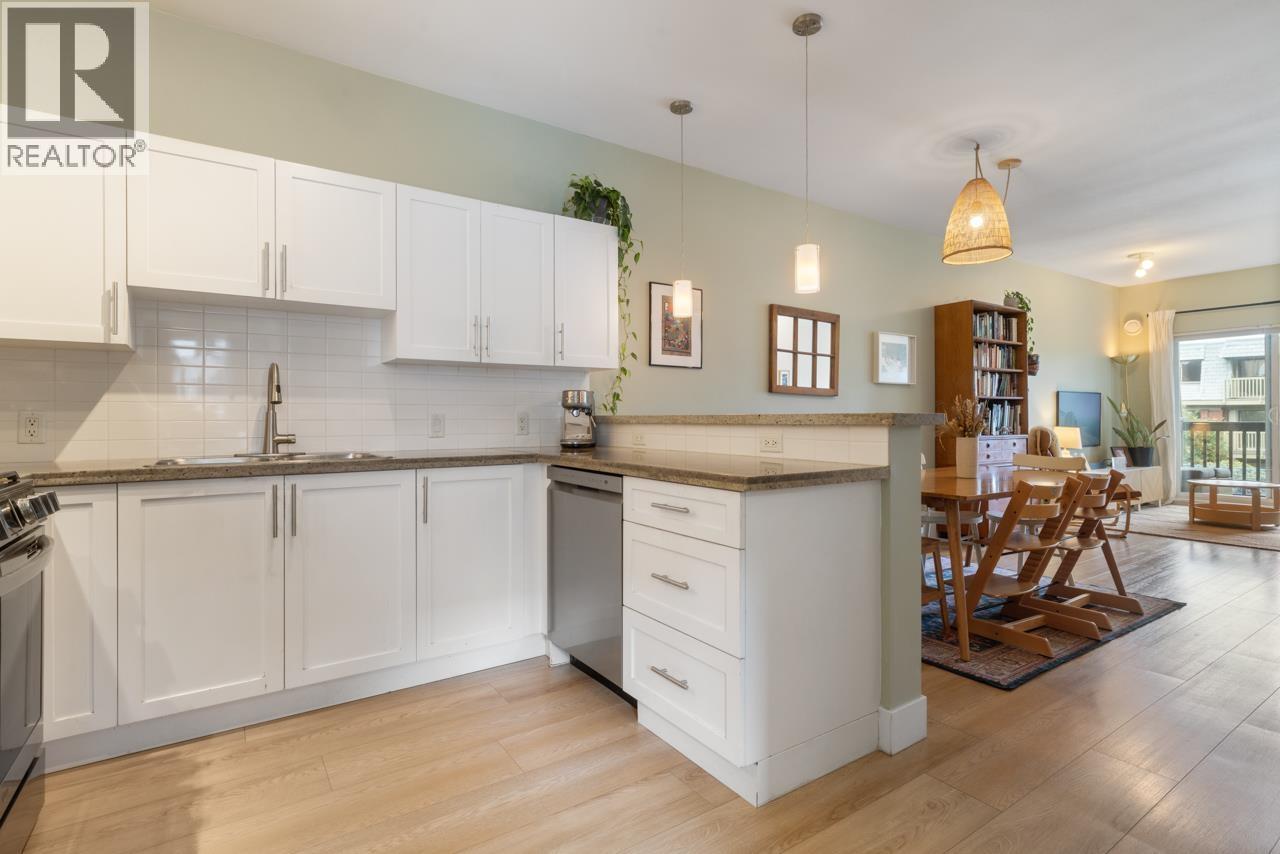 210 4458 ALBERT STREET, Burnaby