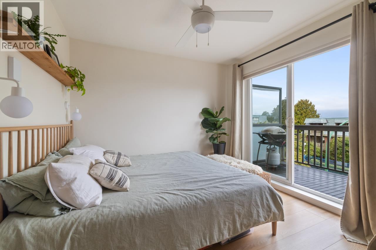 210 4458 ALBERT STREET, Burnaby