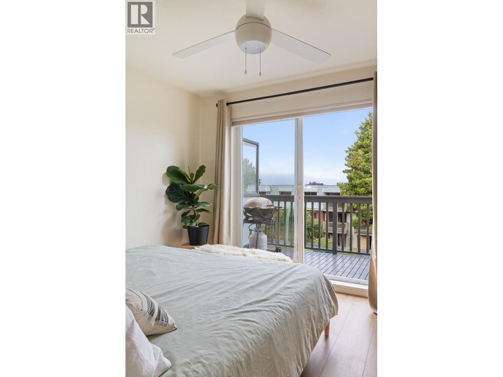 210 4458 ALBERT STREET, Burnaby