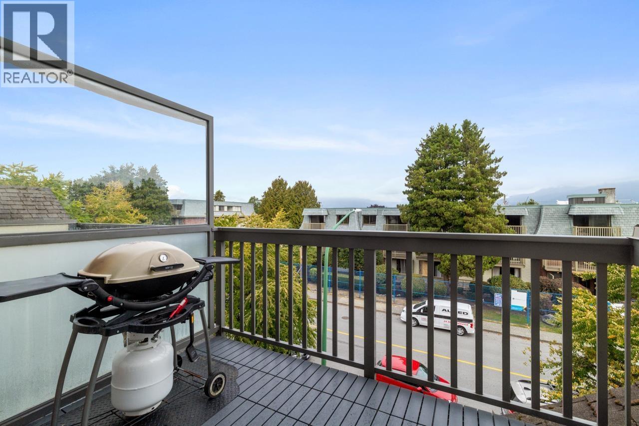 210 4458 ALBERT STREET, Burnaby