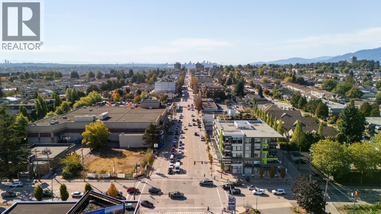 210 4458 ALBERT STREET, Burnaby