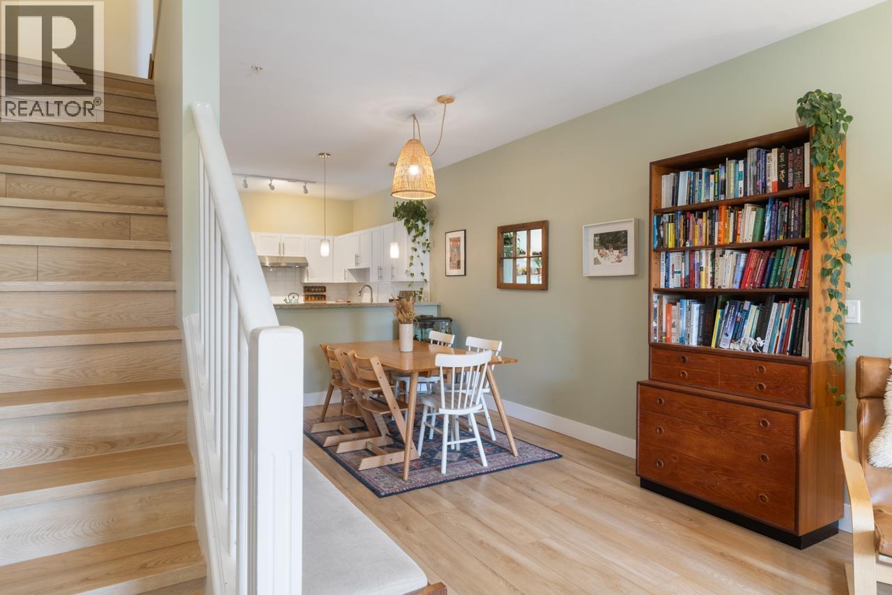 210 4458 ALBERT STREET, Burnaby