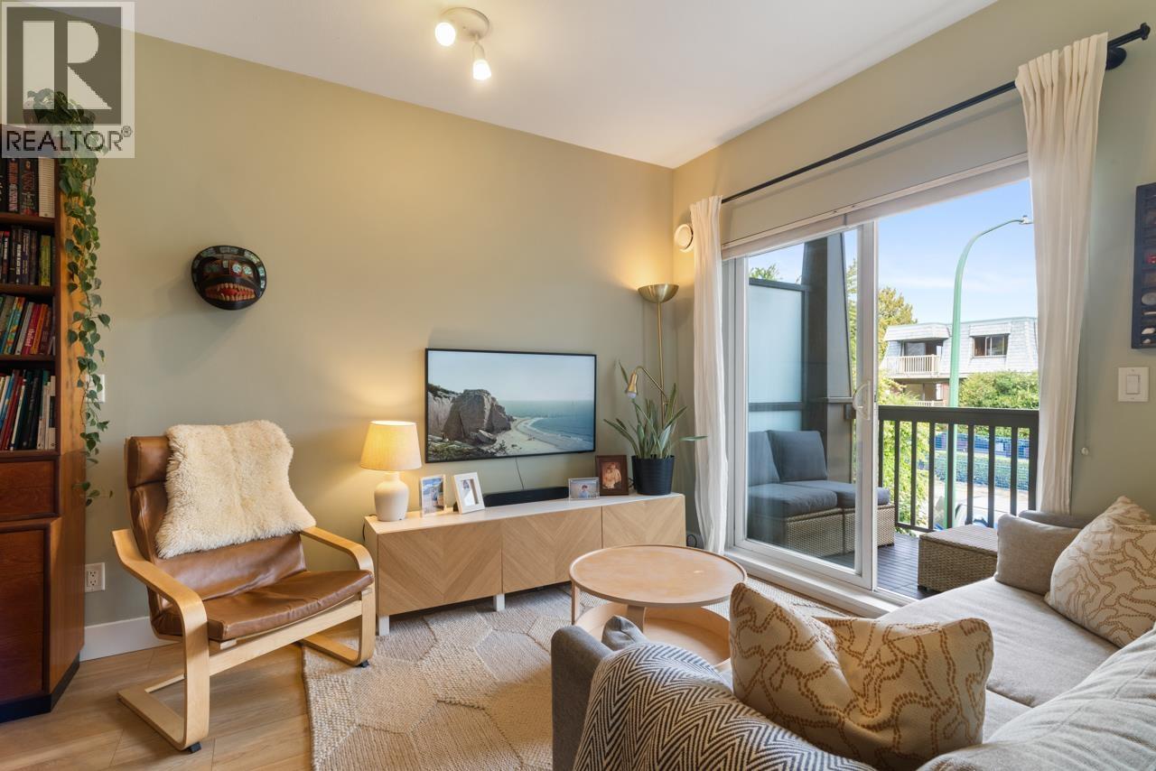 210 4458 ALBERT STREET, Burnaby