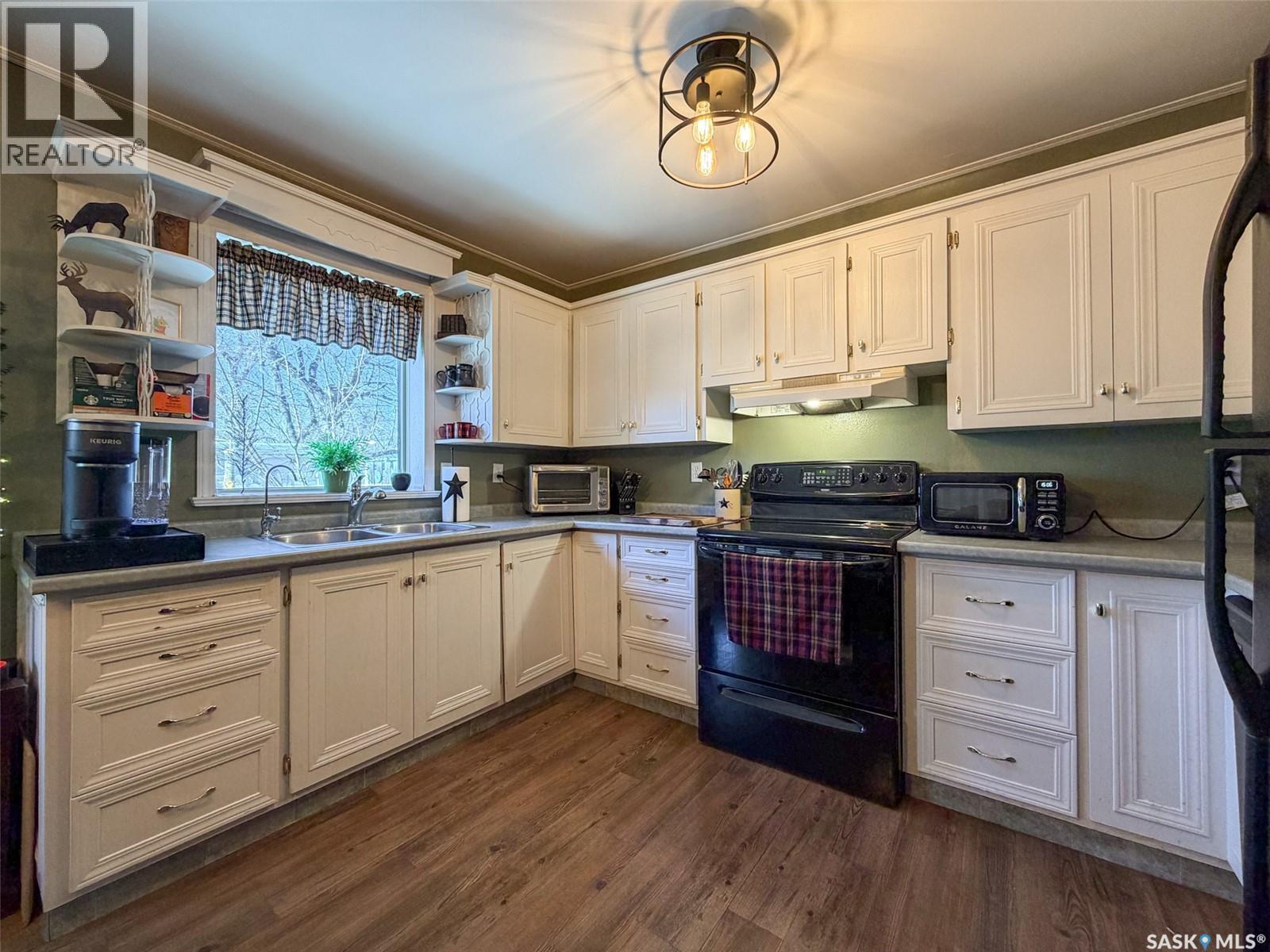 118 Cedar AVENUE N - 14