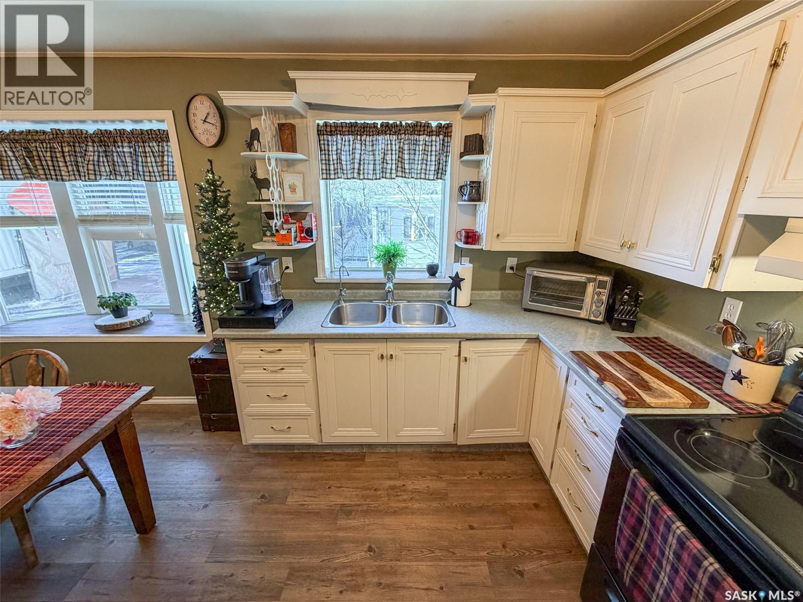 118 Cedar AVENUE N - 15
