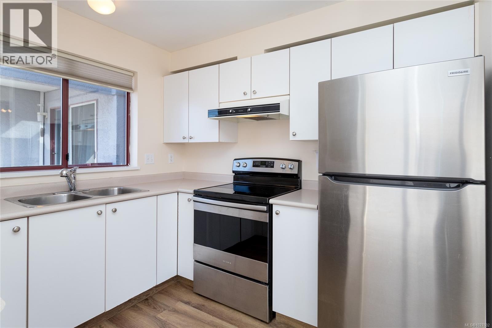 #308 545 MANCHESTER RD - 12