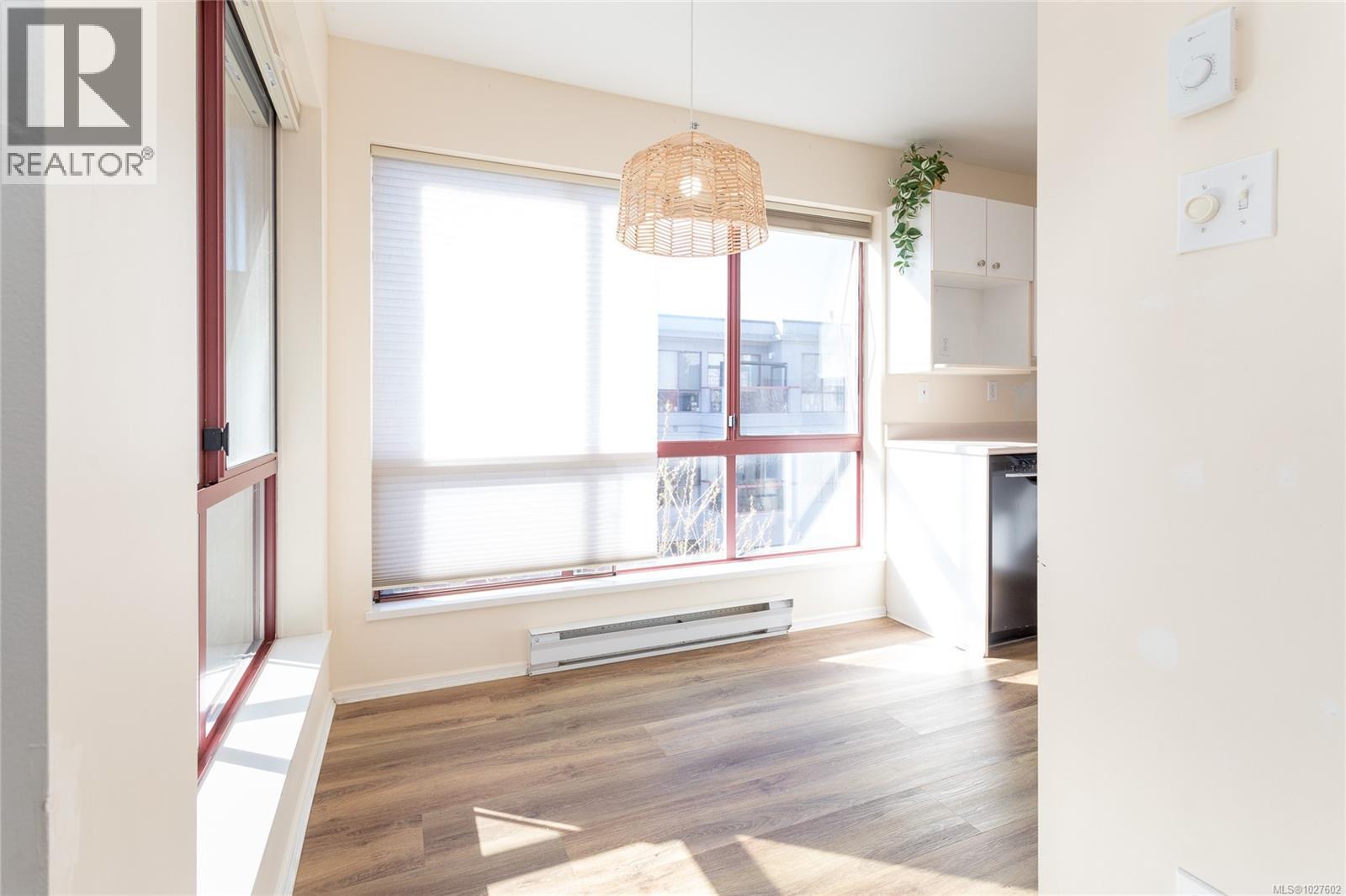 #308 545 MANCHESTER RD - 14