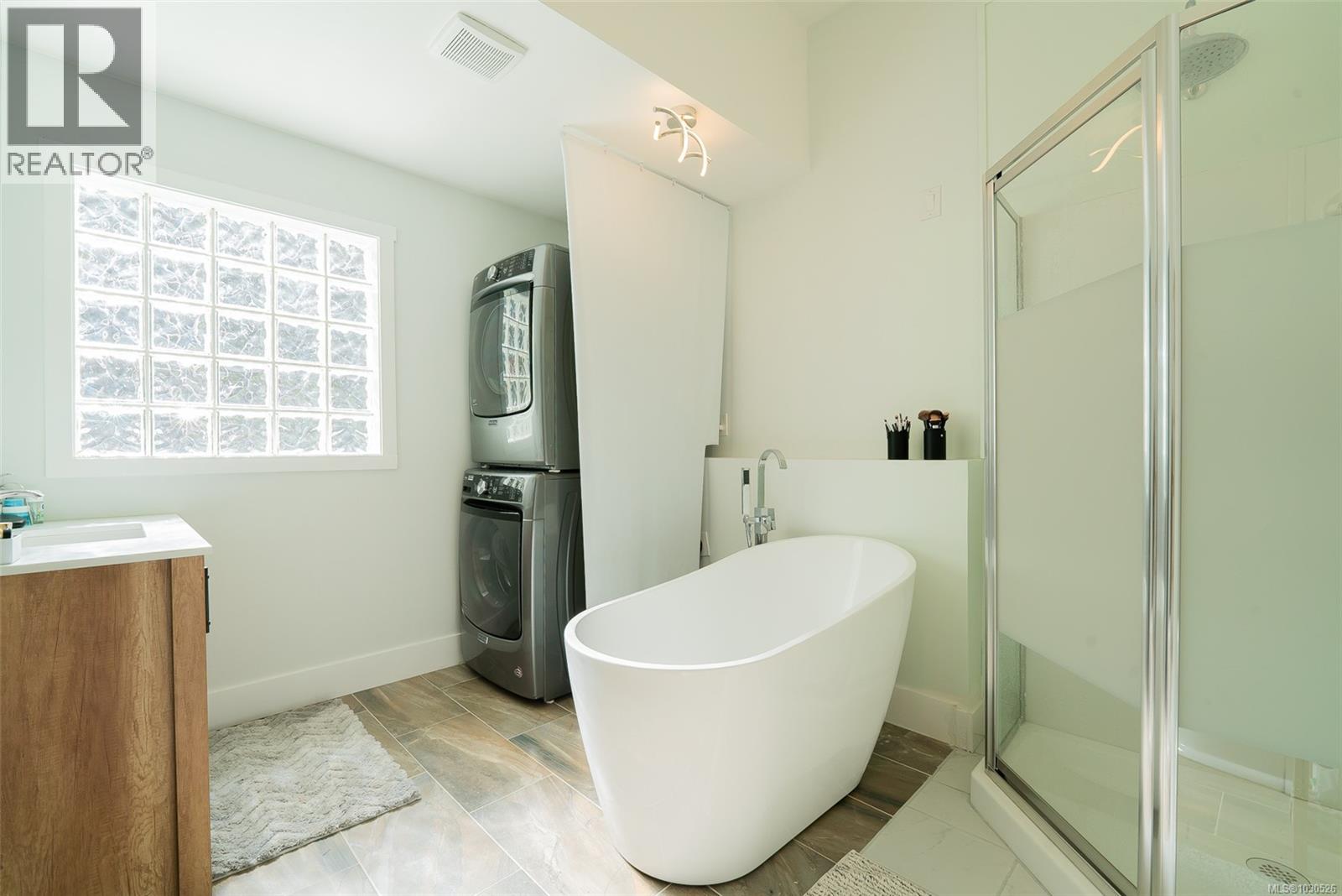 4978 FILLINGER CRES - 35