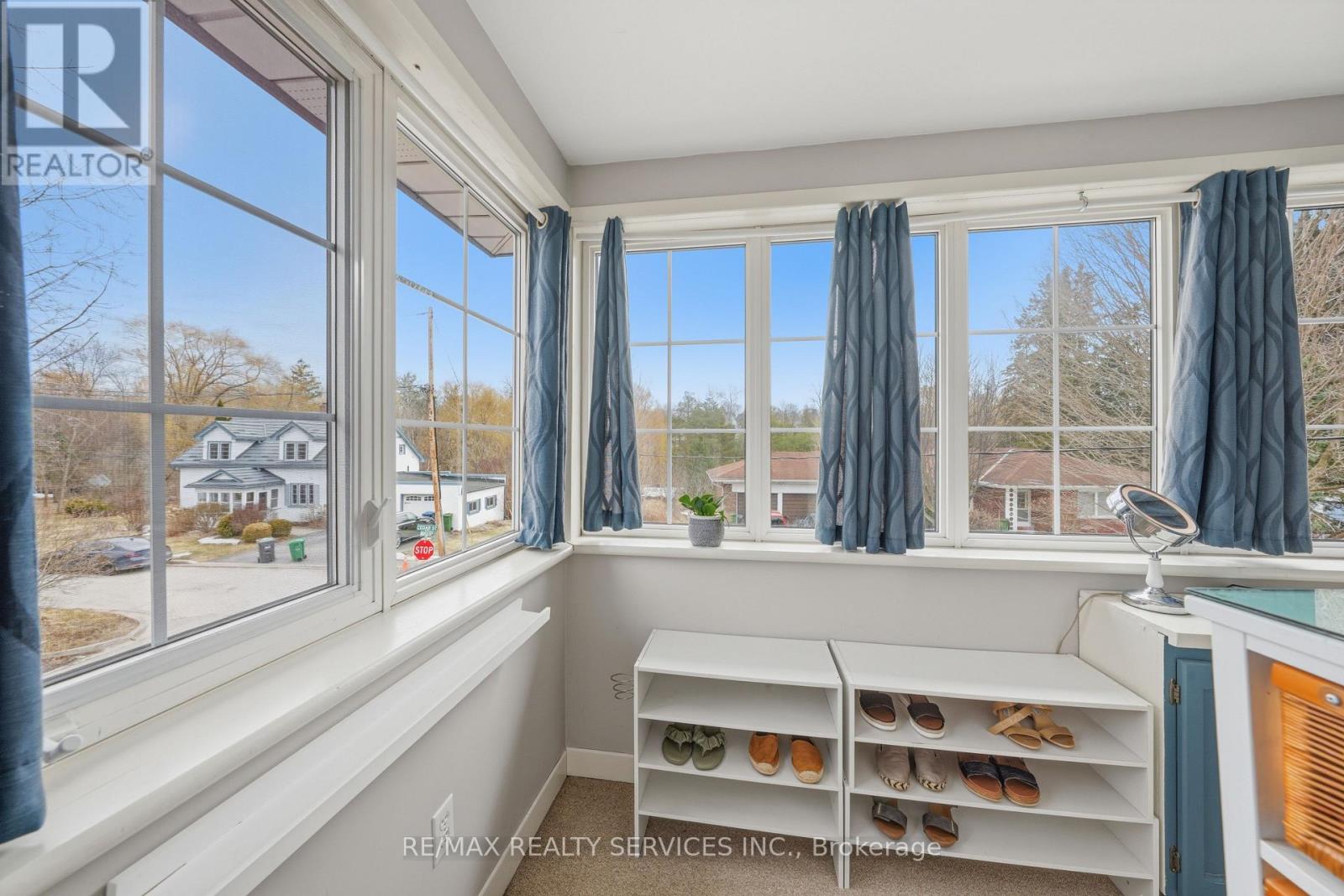 2 MAPLE STREET - 34