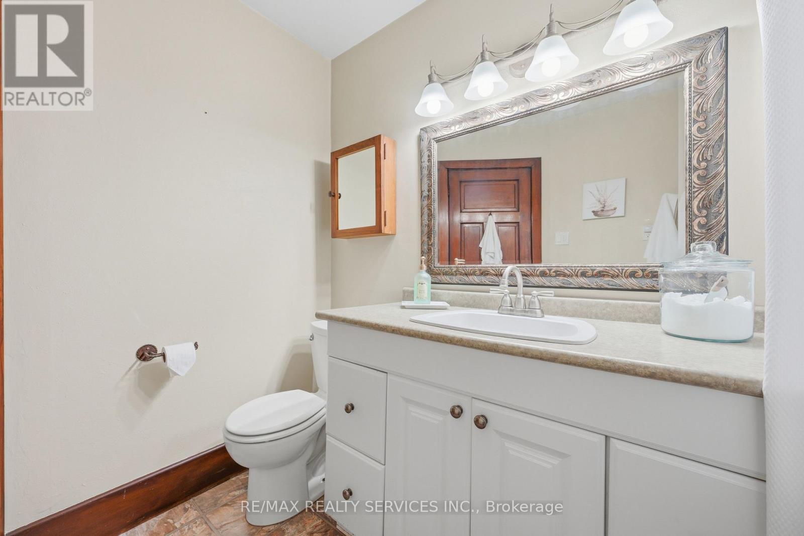 2 MAPLE STREET - 31