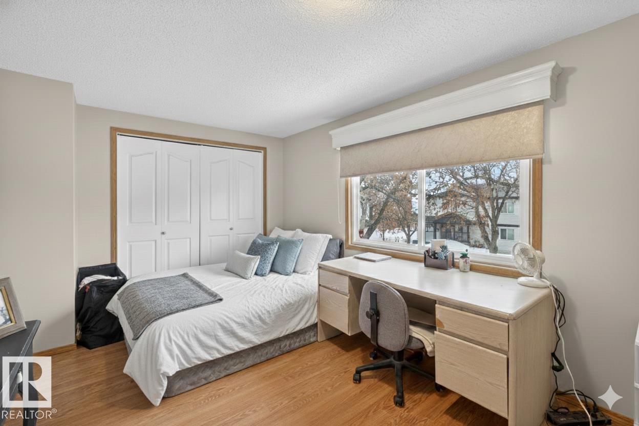14648 54 ST NW - 14
