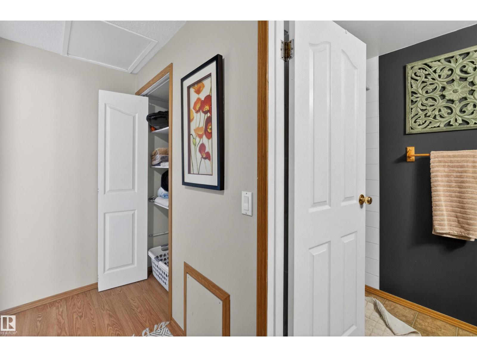 14648 54 ST NW - 12