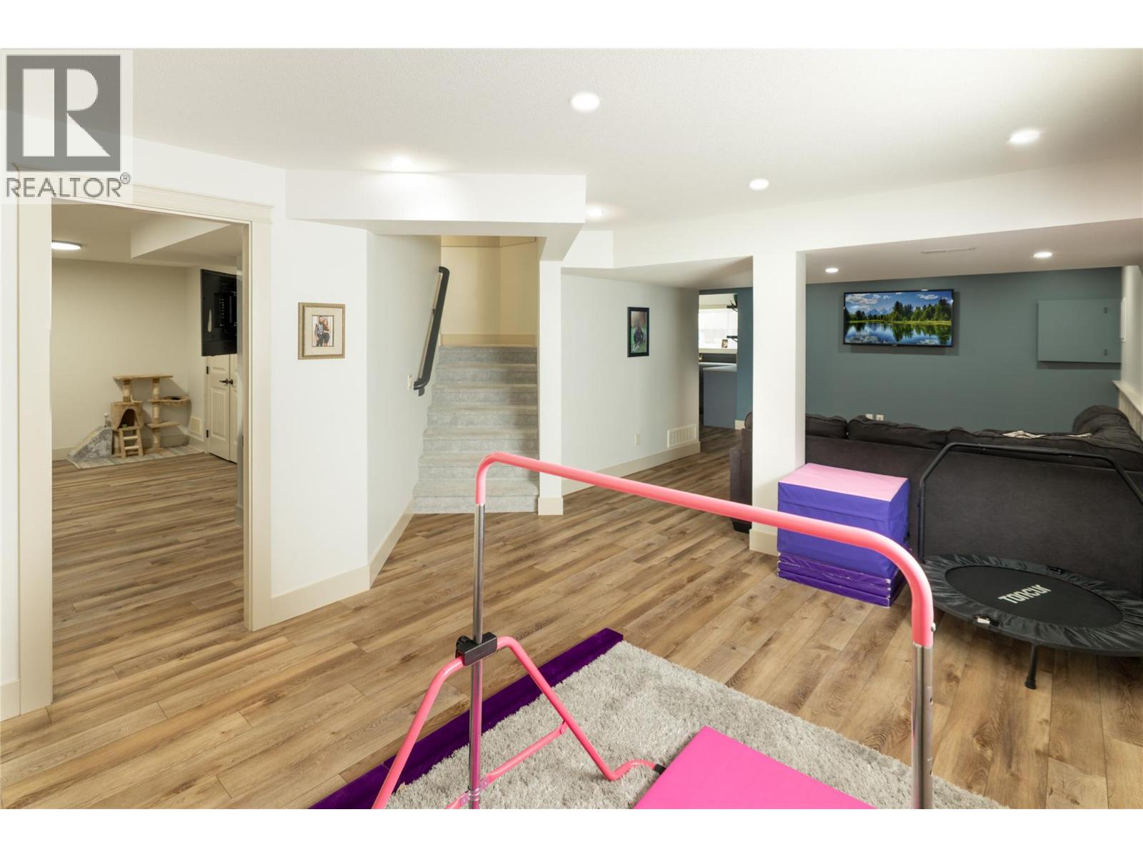  5532 Farron Place, Kelowna